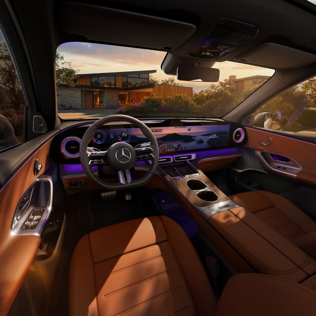 北京车展纯电GLC全球首秀、S级换代，奔驰展示全矩阵新品