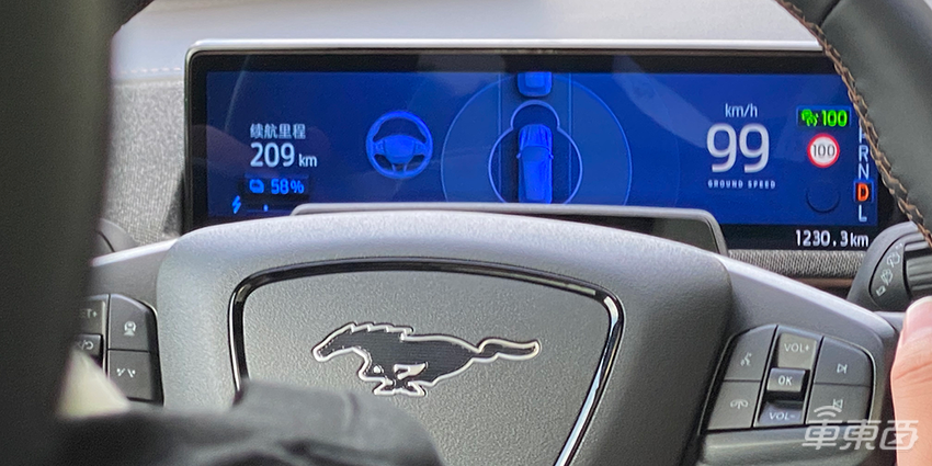 试驾福特野马纯电SUV：高性价比电动肌肉车！