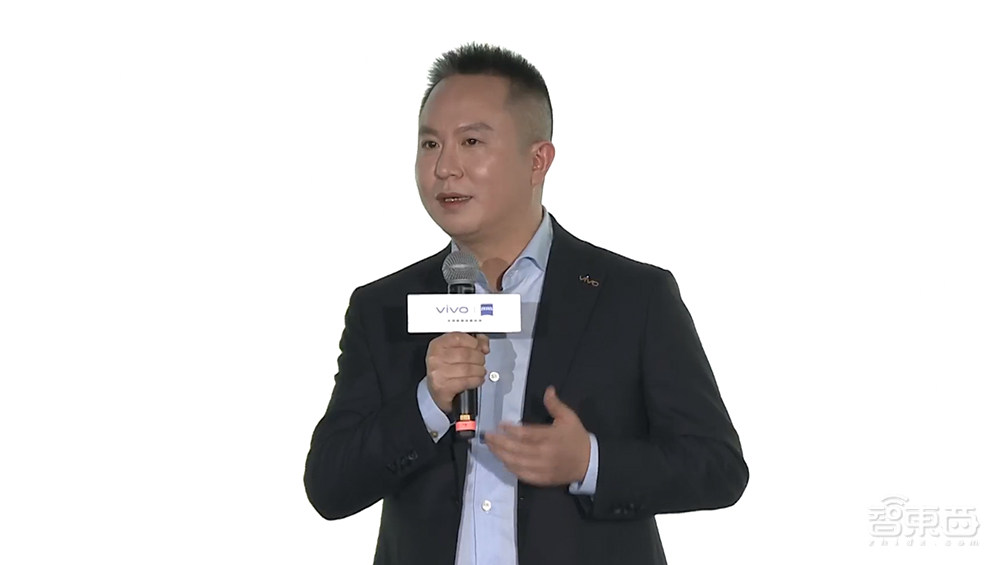 vivo牵手蔡司、华为抱紧徕卡,手机公司还将娶回哪家光学大厂?