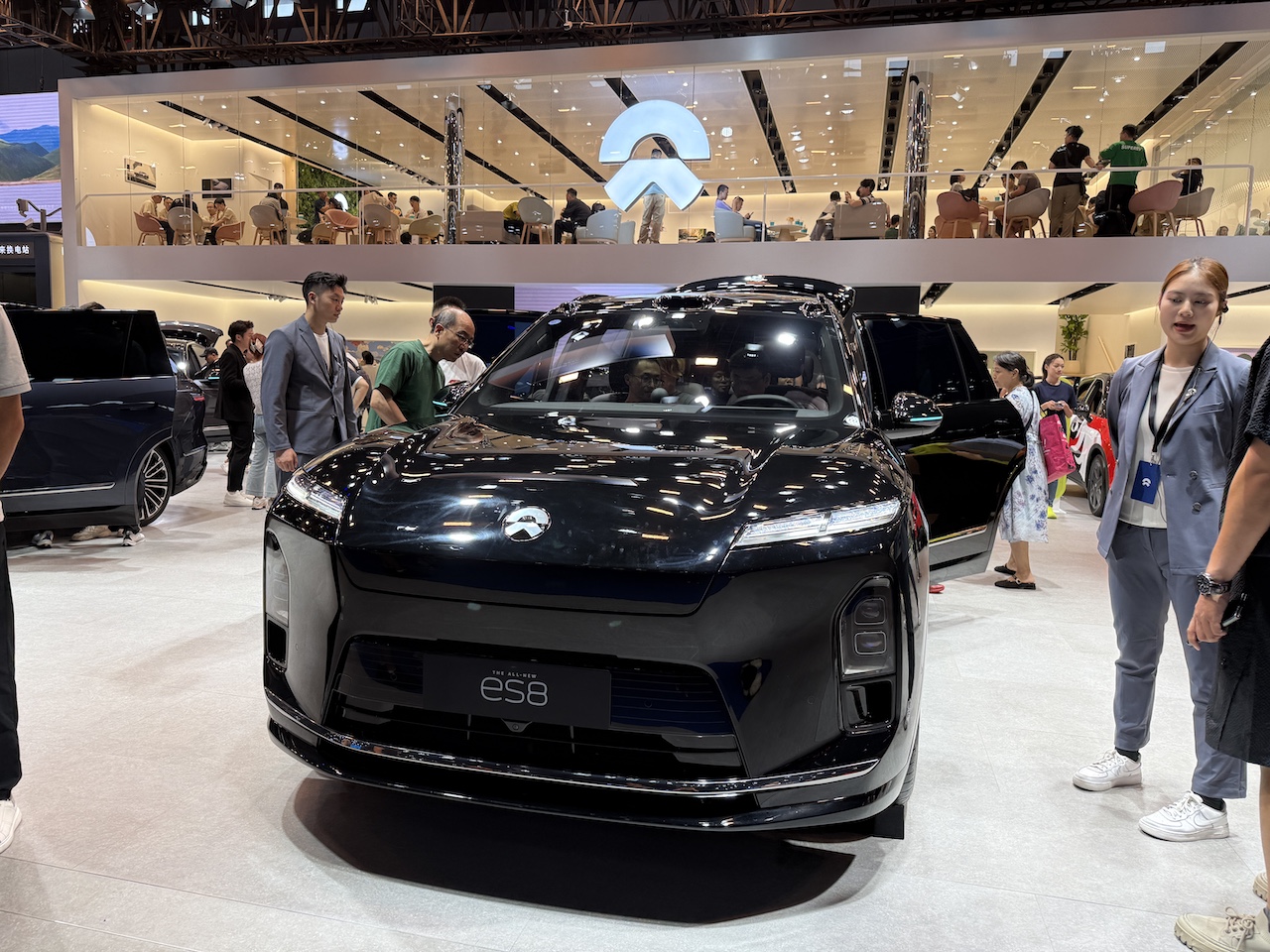 洋豪品牌一个没来！国产车价格战现场开打，暴走3万步看成都车展六大真相