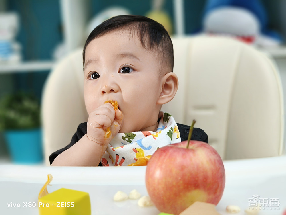 联合实验室首次揭秘！“让普通人拍大片”这事，vivo一做就是十年