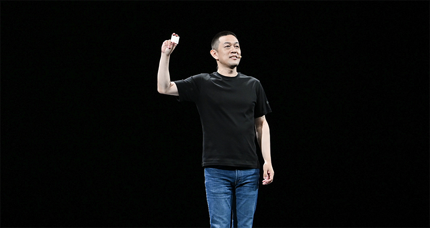 蔚来自研智驾芯片流片！李斌连发四大黑科技，第二代手机也来了