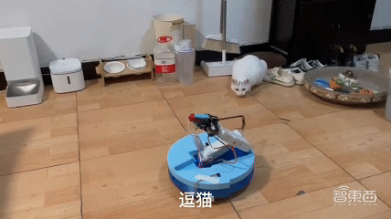 商汤入局扫地机器人，长手的那种！