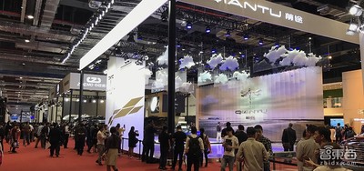 上海车展第一天 新玩家就抢了老大哥们的风头