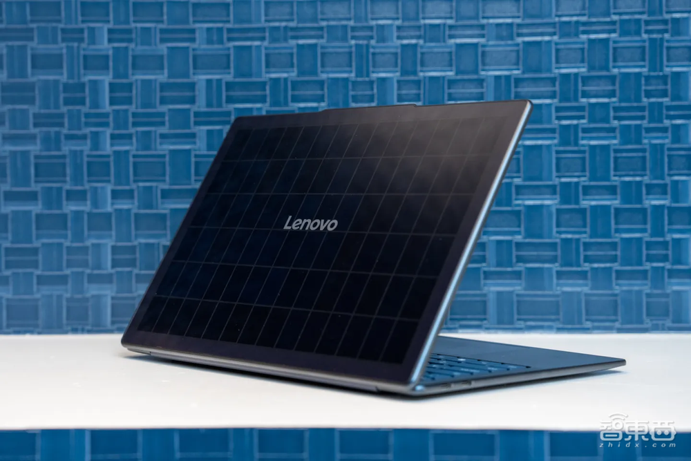 AI爆火MWC!AI OS席卷手机PC,国王点赞荣耀华为,中国企业霸场