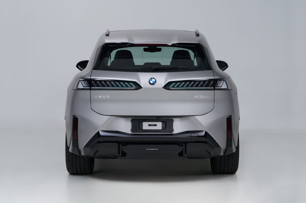 小米最便宜YU7来了!理想车型意外变阵,工信部抢在北京车展前亮新车