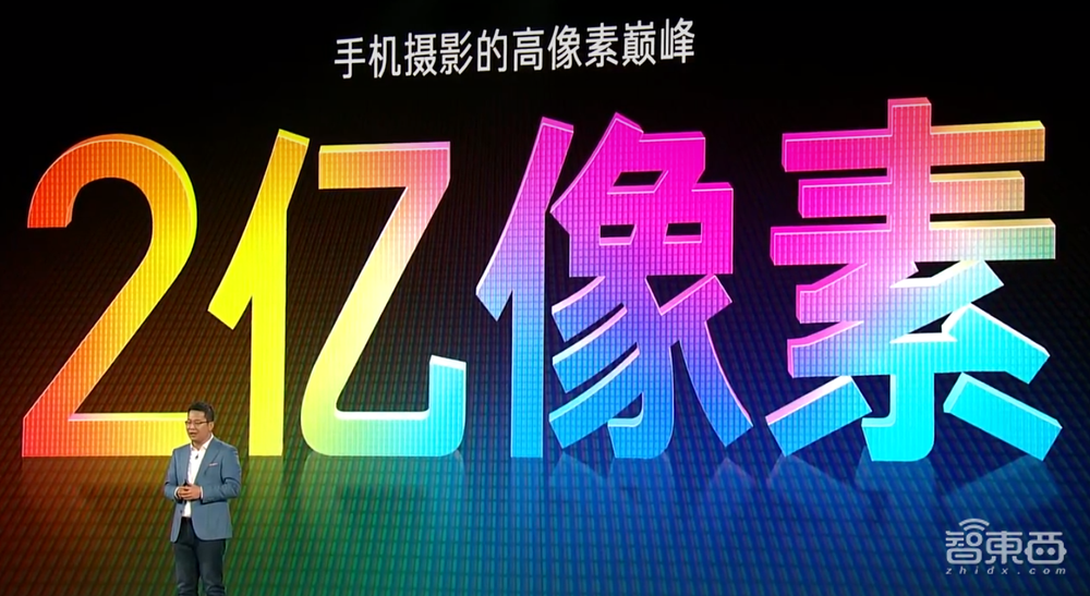 时隔156天，“卷王”卢伟冰再登台，秀210W快充、86寸电视4999元