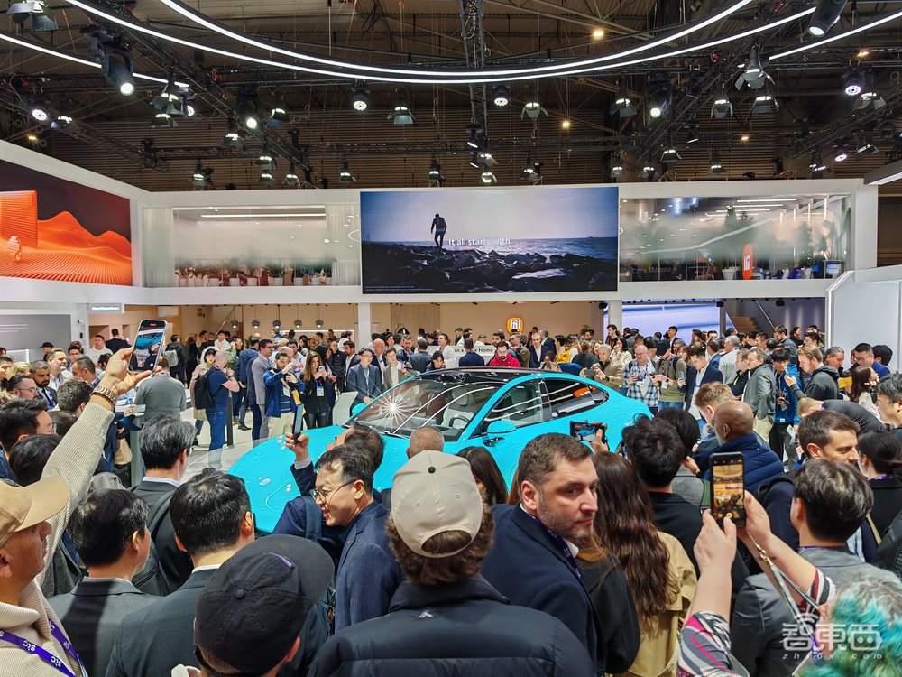 中国硬科技霸场MWC!小米SU7出征,华为搞大事,AI炸了芯片窝