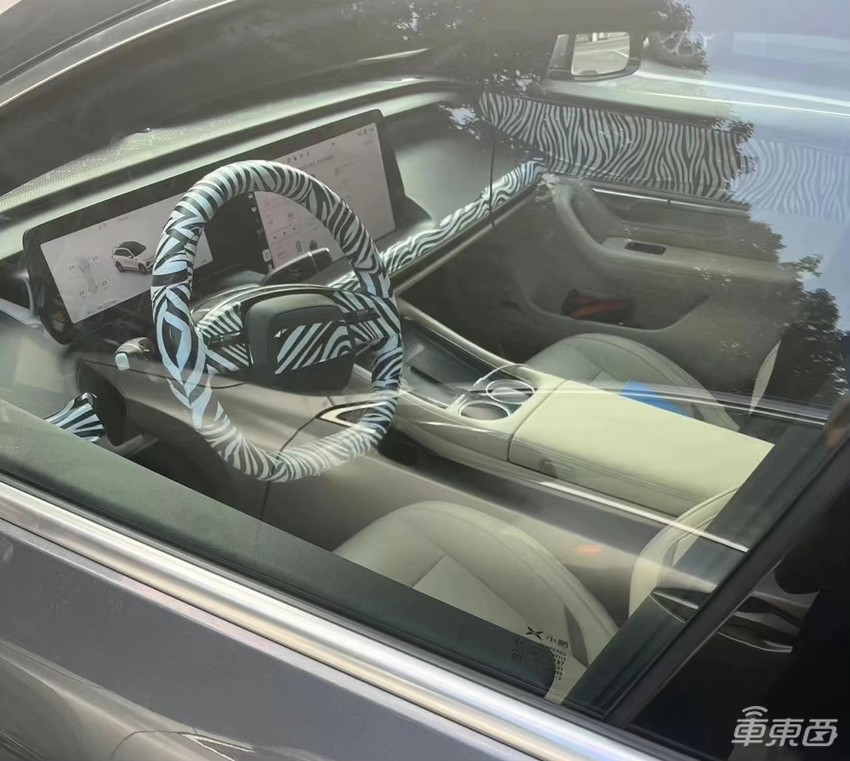 来,提前看一下新款小鹏P7