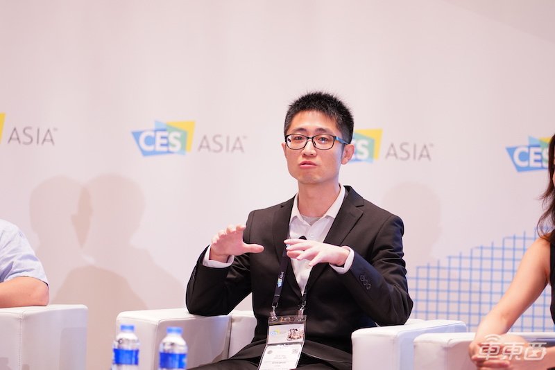五个问题灵魂拷问智能座舱未来!堆屏幕上安卓靠谱吗?