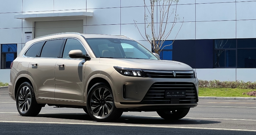 理想ONE迎最强对手！华为加持的问界M7发布，31.98万起售