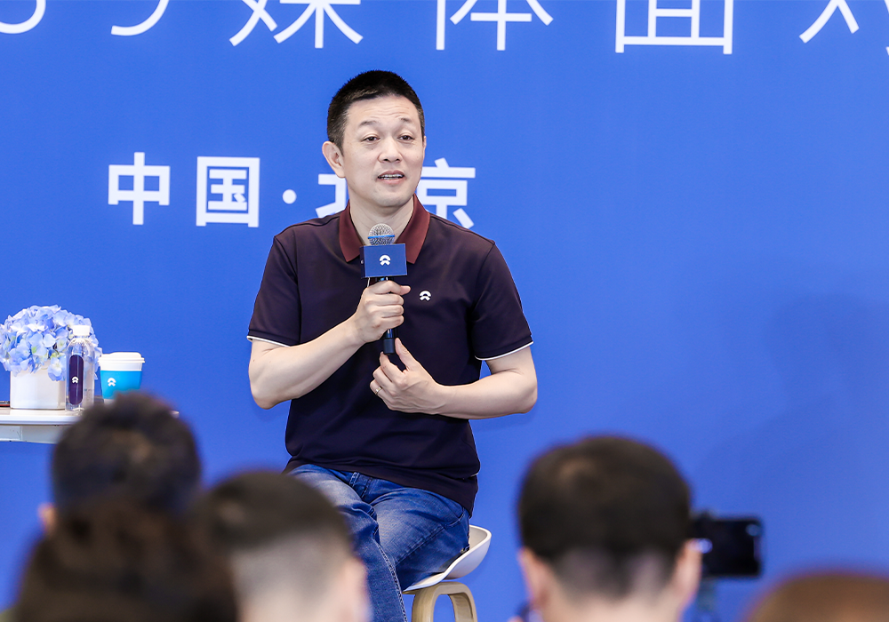 对话蔚来李斌秦力洪:特斯拉FSD进中国对智驾是正向影响,今年算力投入是去年5倍