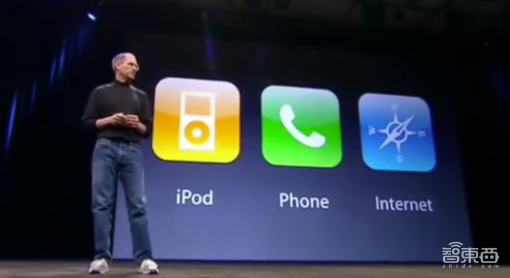 打开元宇宙大门,就从这1000平米的VR“对战空间”开始