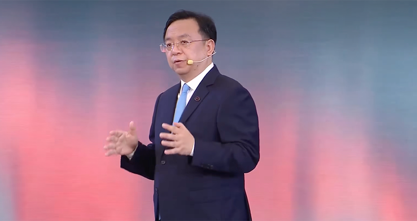 比亚迪30周年王传福万字演讲:从手搓电池到国产车一哥的血泪史