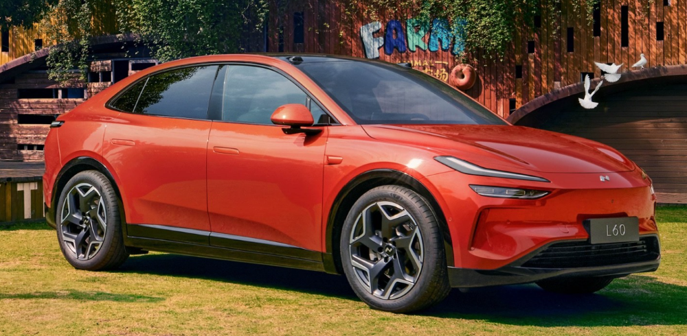 李斌剧透三款新车！蔚来四季度冲击月销5万辆，正全力提升产能