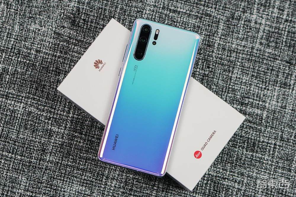 华为手机的封神之路,小米OV谁能复刻?