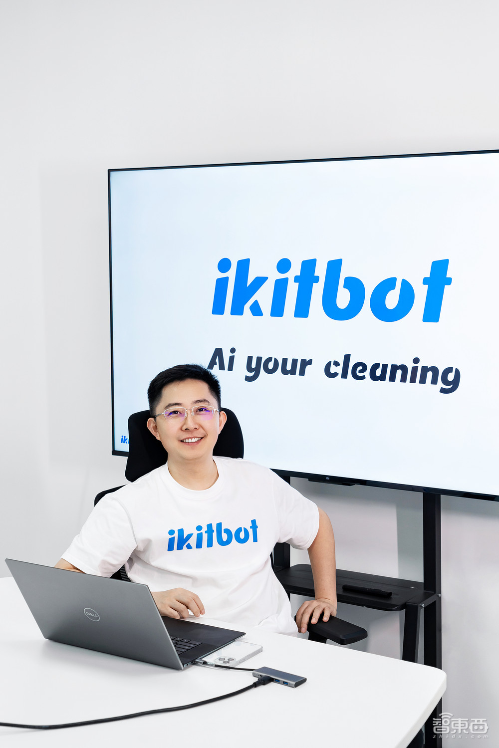 给写字楼搞卫生,4台机器人就够了!对话奇勃科技创始人王雪松