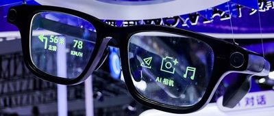 刚刚，阿里正式进军AI眼镜，24小时逆天续航，通义夸克AI拉满