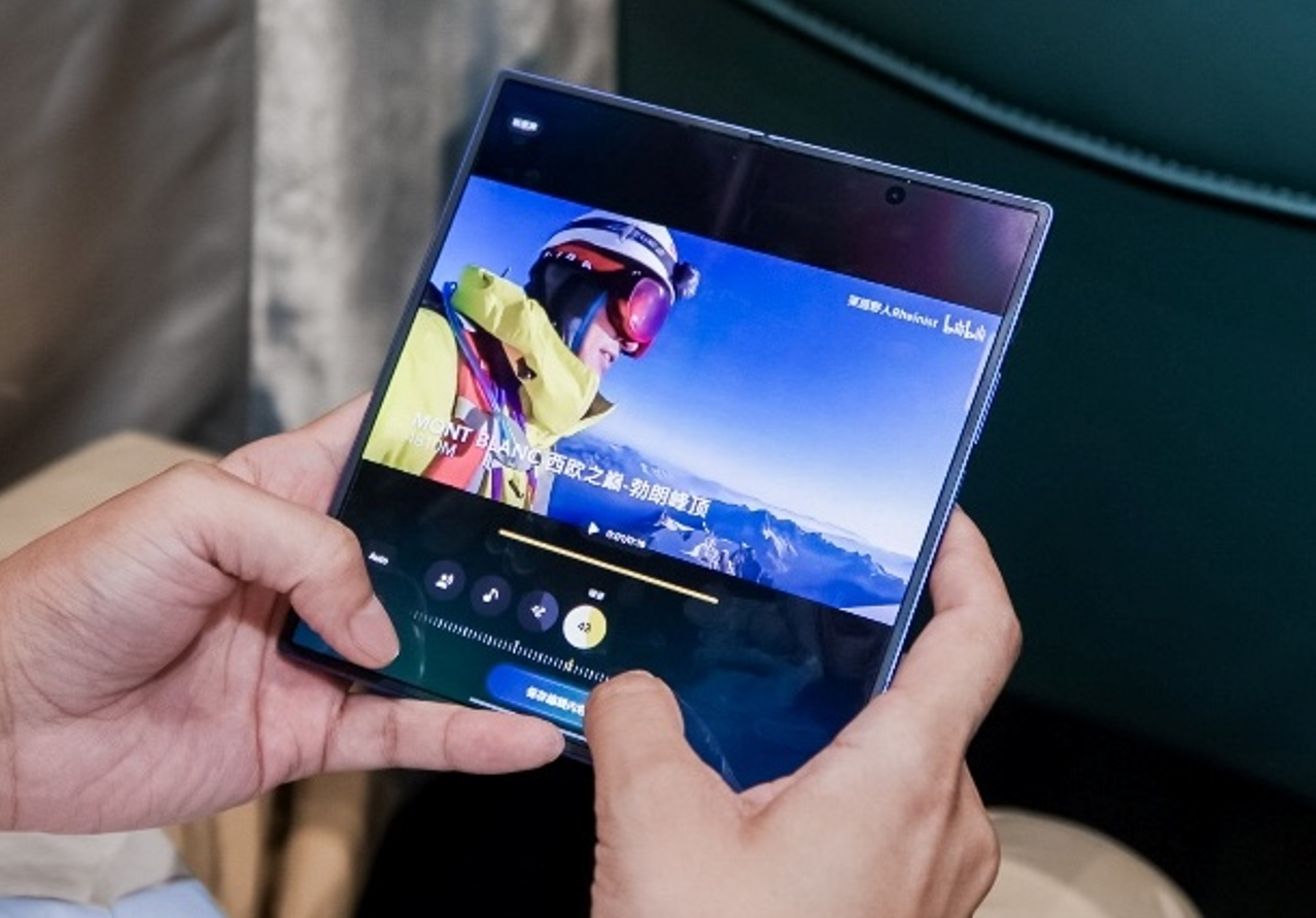 2025已過大半，今天的AI手機(jī)要怎么撬動(dòng)“釘子戶”？