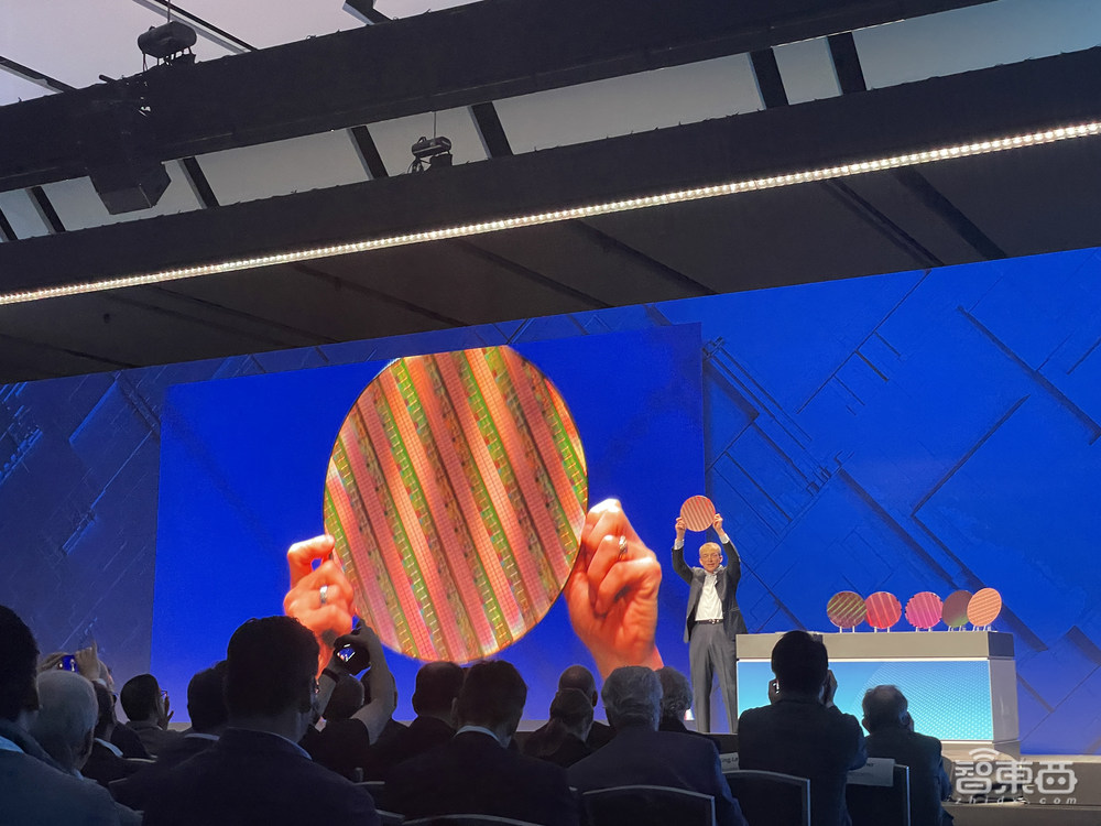 重磅!微软Arm联手英特尔造芯,OpenAI CEO大谈AI计算需求,Intel 14A制程首公布