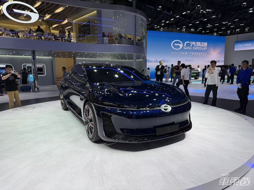 华为智驾“攻陷”广州车展！海外豪华车也投降了