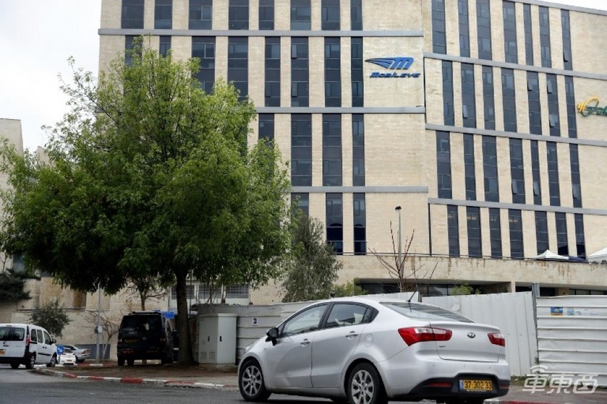 85万的宝马电动车,还没交付就落后了?