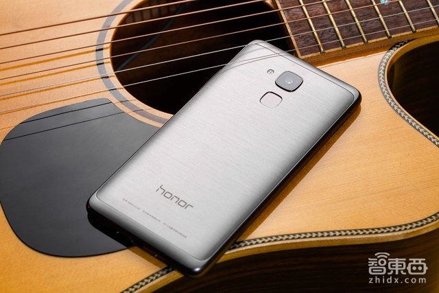 荣耀畅玩5C借场GMIC正式发布 搭载16nm麒麟芯片起价899元