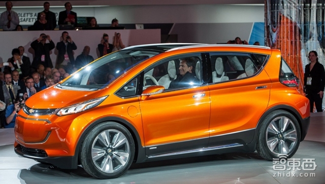 都说CES变车展了 不过是来刷存在秀肌肉的