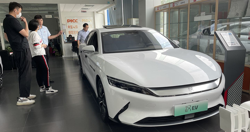 5.4万人的狂欢！北京电动车牌照放号调查，有4S店展车都卖了