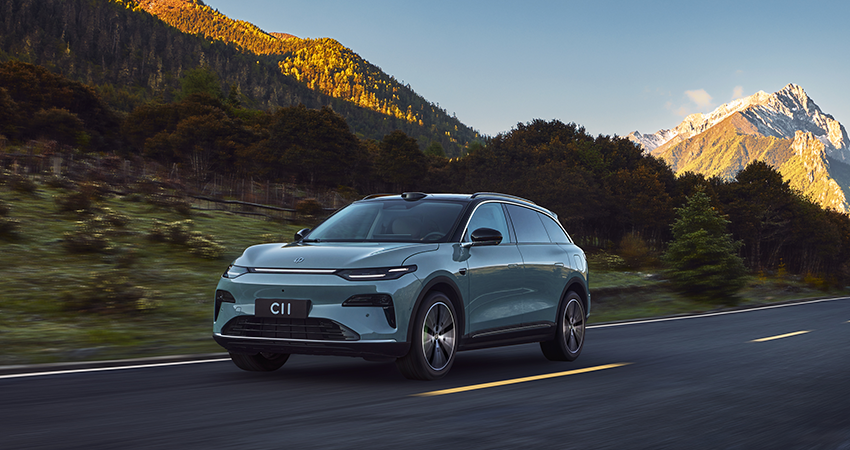 全新零跑C11 14.98万起售! 纯电标配800V,增程版续航1220km