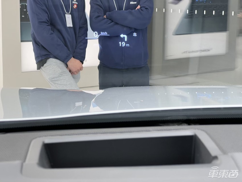 华为鸿蒙汽车北京开卖！店内人满为患，两天卖出去7台