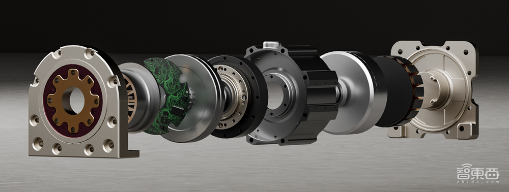 国产人形机器人亮相CES：被微软CEO参观，下半年量产，独家对话联合创始人