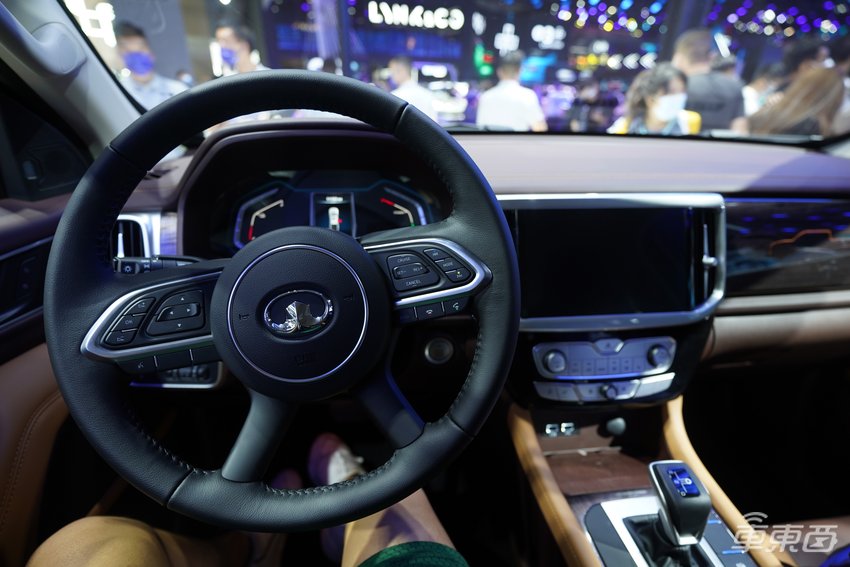 成都车展冷了,电动车热了