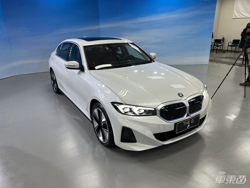 全新BMW i3上市！智能成为核心配置，能成为2022年新爆款吗？