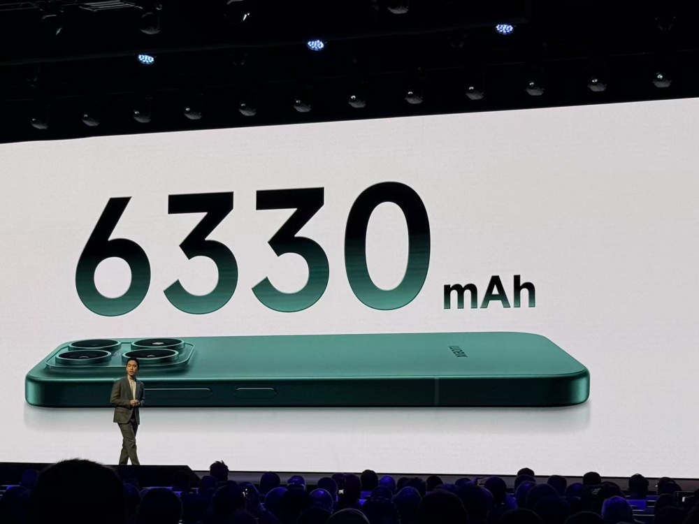 小米巴塞罗那炸场！真徕卡手机1.6万元开卖，VGT超跑等9大新品齐发