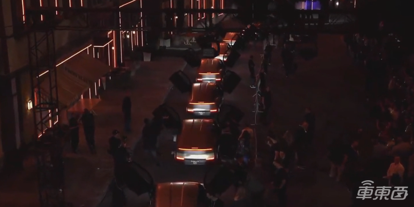 特斯拉无人出租登场!没有方向盘和踏板,50辆现场接客,马斯克四连发炸场自动驾驶圈