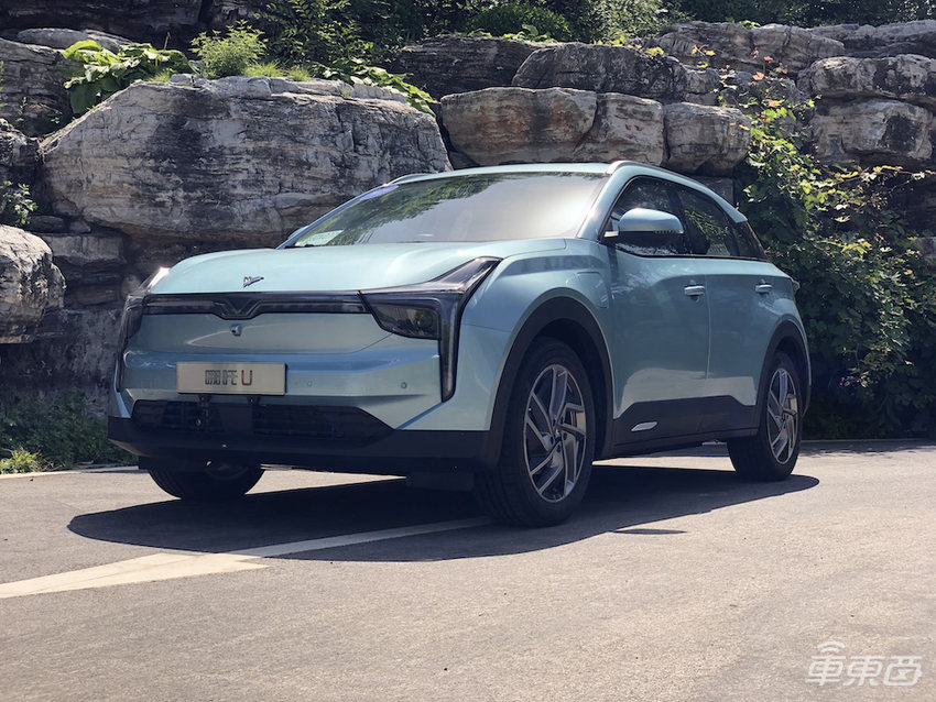 哪吒汽车：去年交付1.5万台 三款新车今年亮相