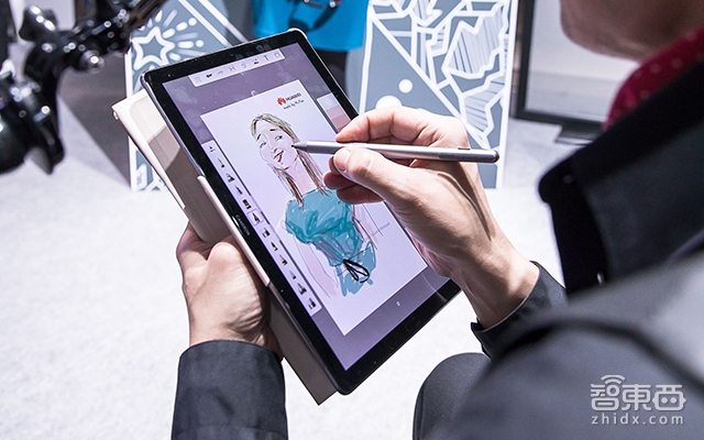 华为打响MWC头炮!发布全球首款全面屏笔记本与5G商用芯片