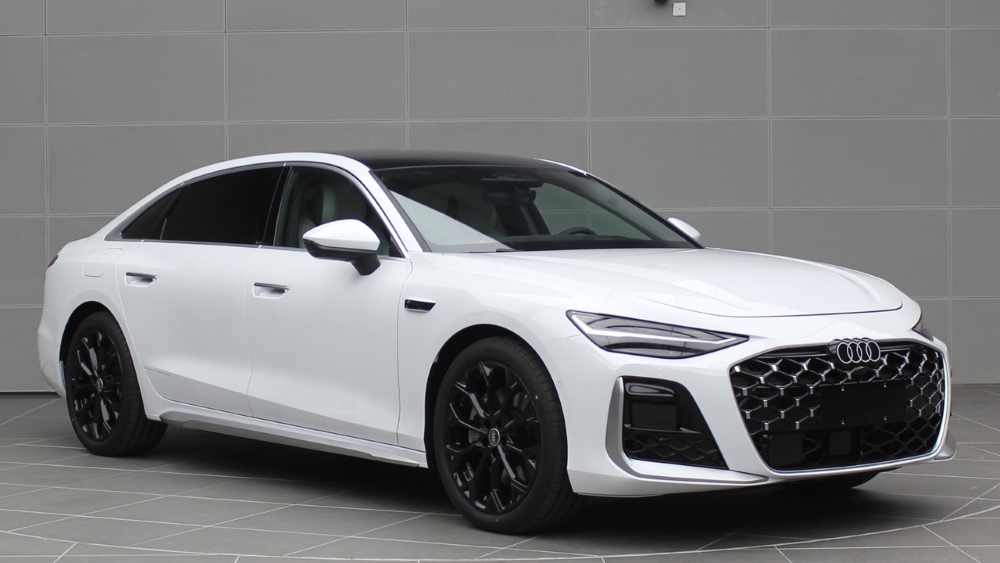 小鹏增程新车下饺子，吉利申报甲醇插混车！10月工信部车展8大新车解读