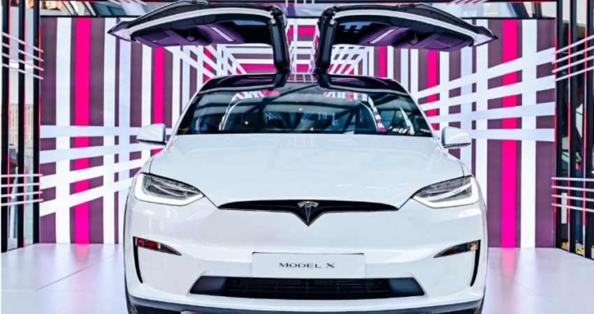 汽车软件如何开发？特斯拉全球软件工程副总裁现场讲解