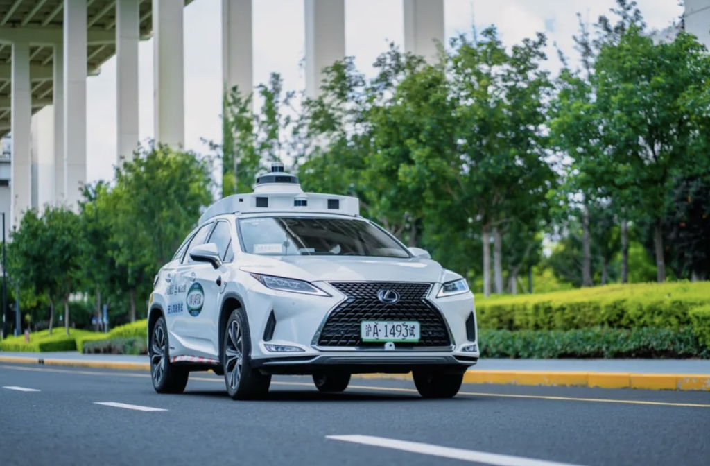 无人出租车更赚钱了！文远知行Robotaxi月入1500万，小马智行总营收暴增75%