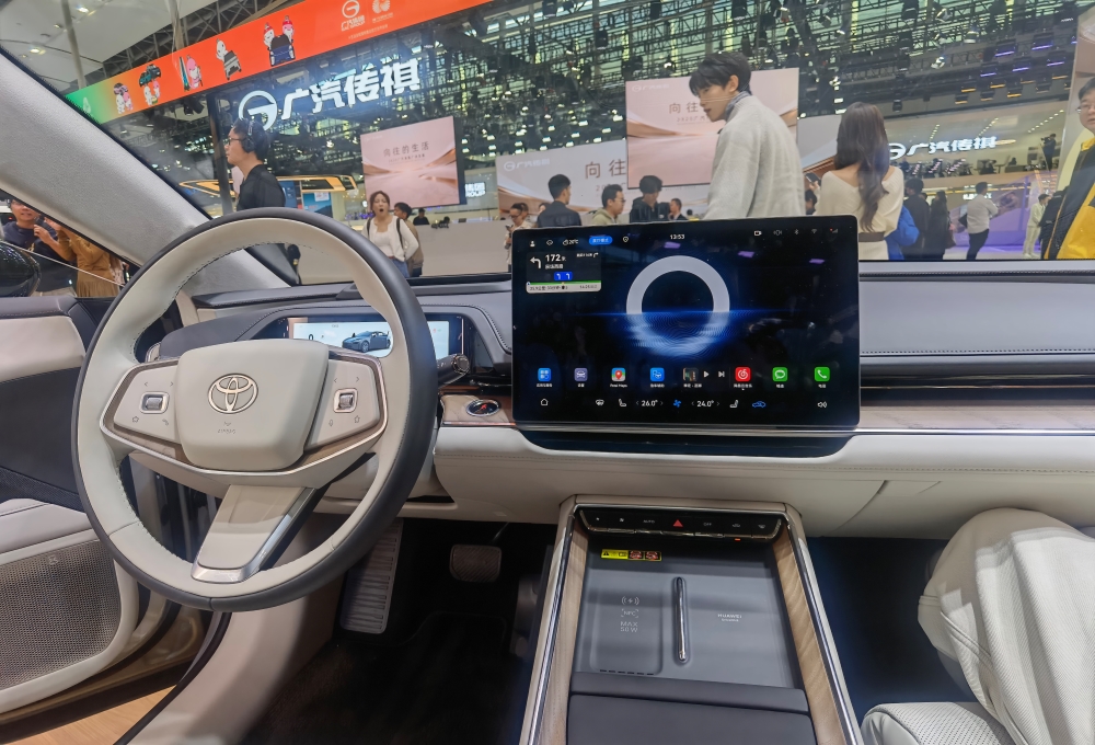 五大趋势看懂2025广州车展:增程纯电对攻,智驾成最大变量,华为稳坐“隐形C位”