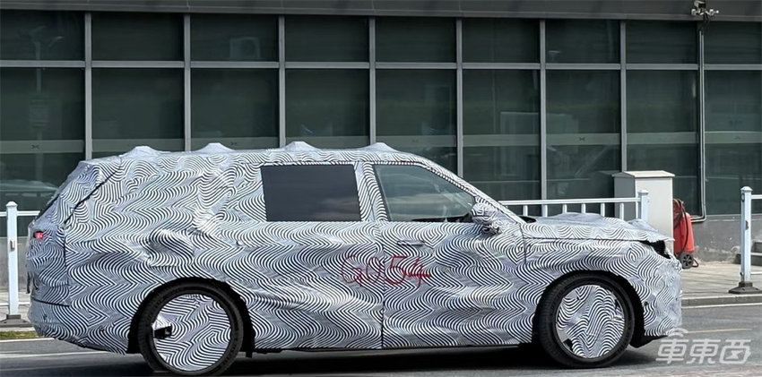 何小鹏官宣增程车下半年交付!营收暴涨100亿,但仍净亏57亿