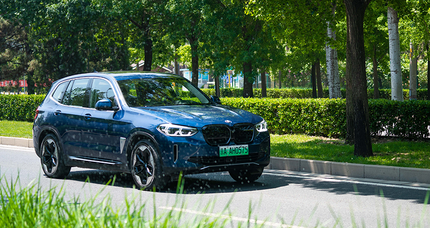 买宝马竟然送司机!?再试iX3的L2级自动驾驶系统