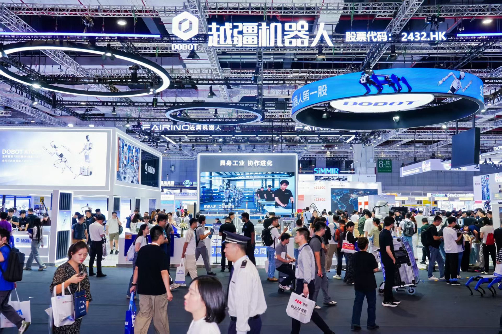 全球首个多形态具身智能机器人平台来了!越疆率先打开具身工业时代大门