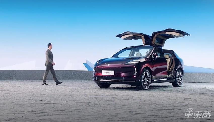 昊铂HT预售价22万起！配鸥翼门+城市辅助驾驶，能抢走Model Y销量吗？