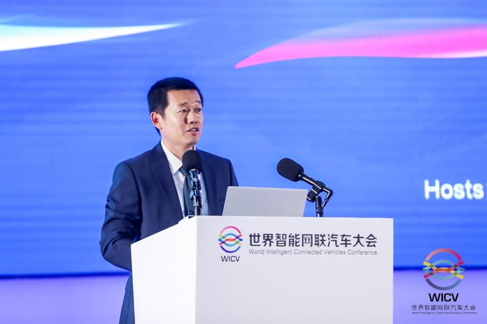 两大顶级峰会同日召开 顾维灏与马斯克同聚焦自动驾驶“安全”问题   