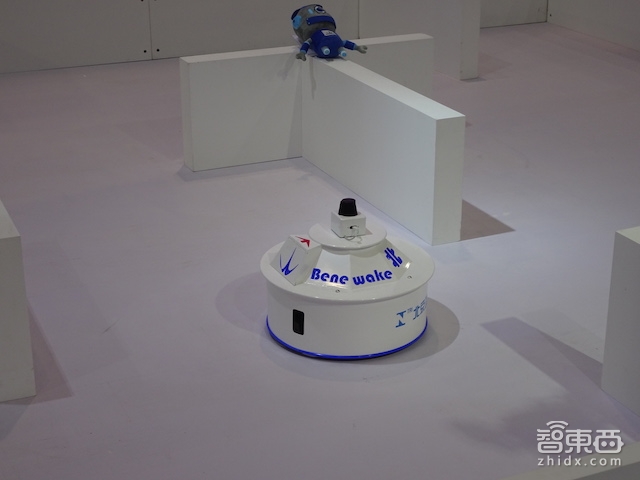 2016世界机器人大会逛展 这八家企业展示了行业的另一面