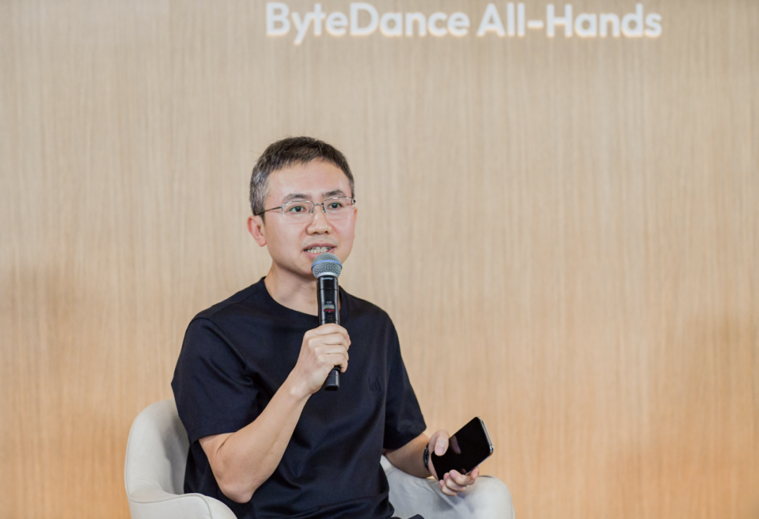 春节大模型混战升级：豆包2.0冲击最强多模态Agent，超级AI牛马搞定企业级难题