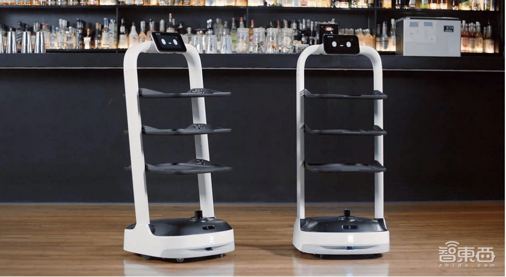 从商用服务到工业服务，普渡机器人先行一步